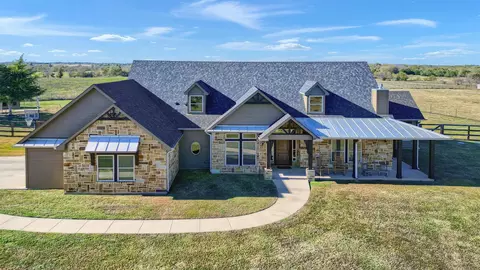 585 Pearce Dr, Pottsboro, TX 75076