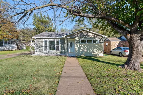 1107 S Maxey St, Sherman, TX 75090