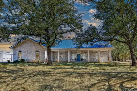 456 Center Hill Rd, Gainesville, TX 76240