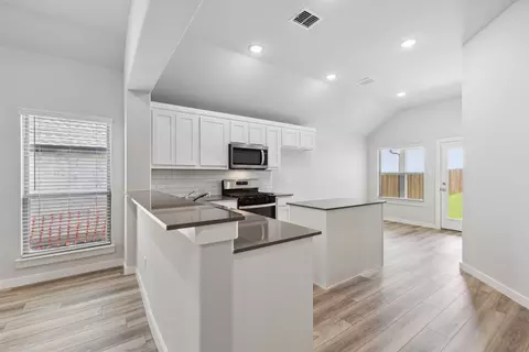2136 Pedigree Ln, Seagoville, TX 75159