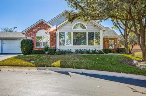 806 Cara Ln, Arlington, TX 76012