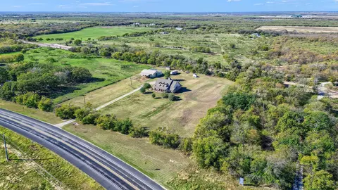 2485 N Preston Rd, Gunter, TX 75058