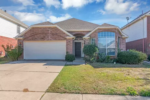 1912 Oak Timber Dr, Bedford, TX 76021