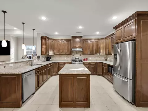 Kitchen - 1557 E Springcrest Cir, Lancaster, TX 75134 photo 3 of 8