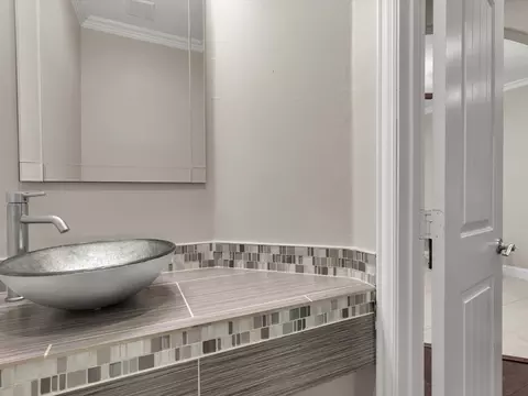 Bath - 1557 E Springcrest Cir, Lancaster, TX 75134 photo 2 of 5