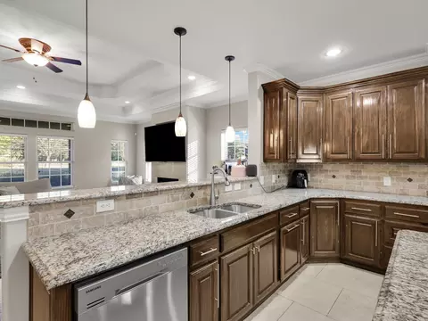 Kitchen - 1557 E Springcrest Cir, Lancaster, TX 75134 photo 5 of 8