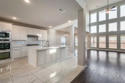6720 Rockshire Dr, Fort Worth, TX 76123