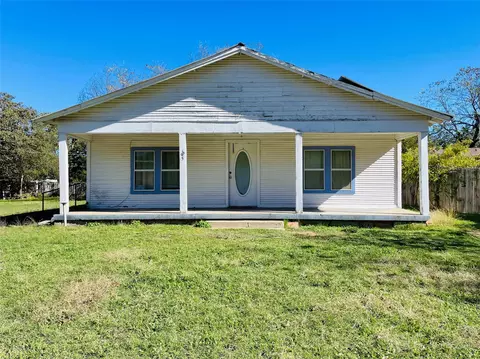 305 N Daugherty Ave, Eastland, TX 76448