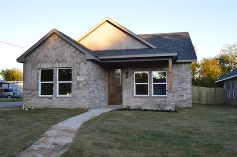 316 Elmo St, Cleburne, TX 76031