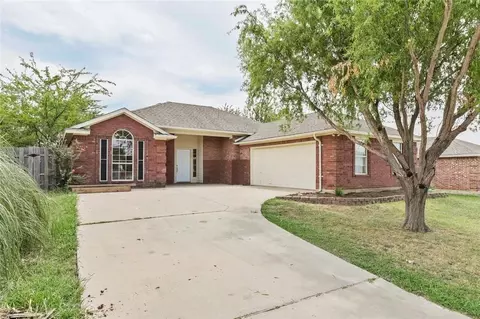 208 Cory Ct, Krum, TX 76249