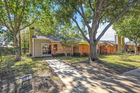 2107 Cottage Oak Ln, Colleyville, TX 76034