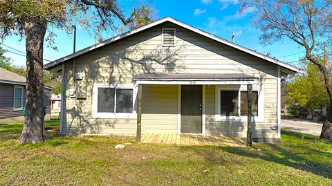 611 E Clifton St, Stephenville, TX 76401
