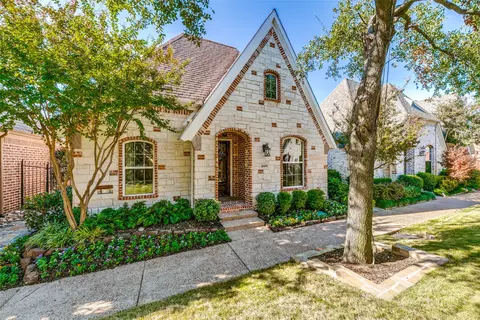 18409 Hemington Ct, Dallas, TX 75252