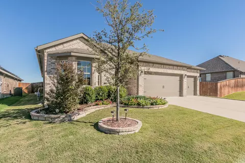 Exterior - 14208 Lapetus Dr, Haslet, TX 76052 photo 3 of 7