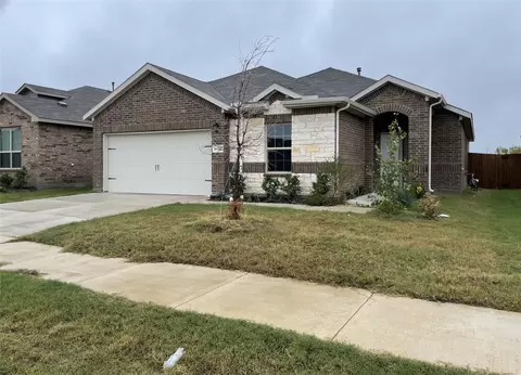 8521 Centerboard Ln, Fort Worth, TX 76179