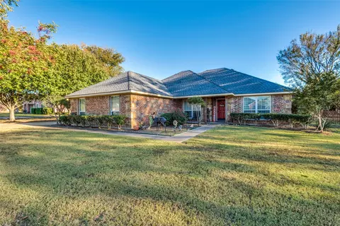 4030 Sabine Ct, Waxahachie, TX 75167
