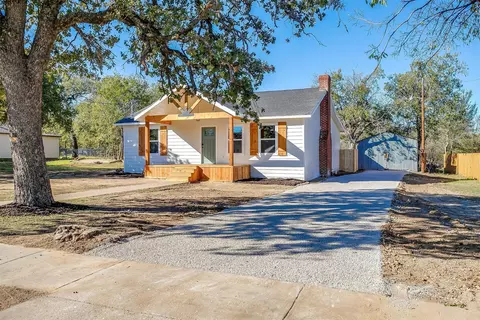 1002 SE 6th Ave, Mineral Wells, TX 76067