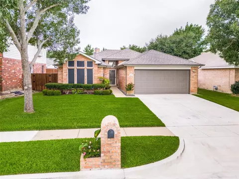 2117 Newport Dr, Flower Mound, TX 75028
