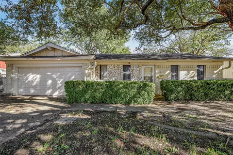 112 N Bullock Dr, Garland, TX 75042