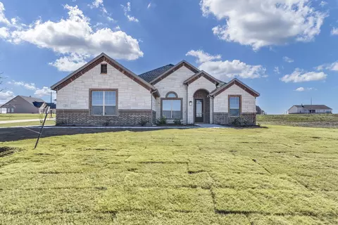 21 Yosemite Trl, Valley View, TX 76272