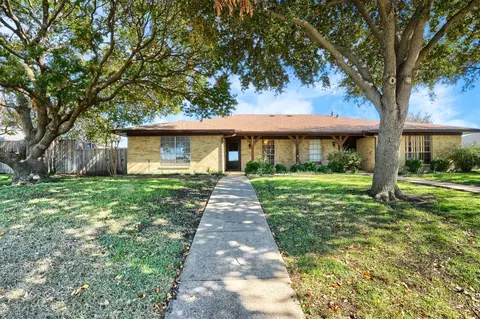 1924 N Floyd Rd, Richardson, TX 75080