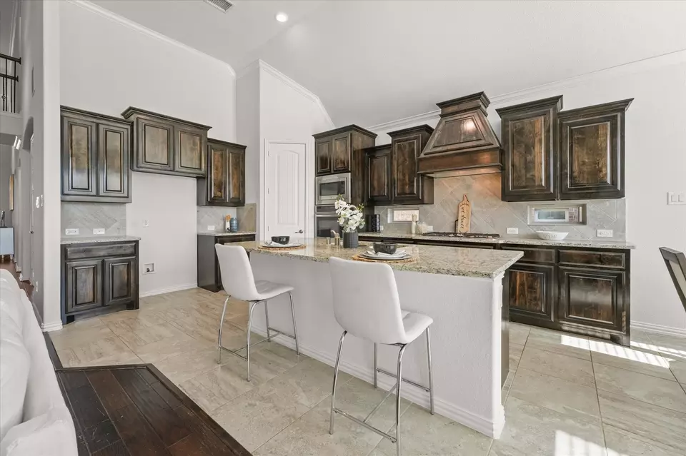 Kitchen - 2310 Prairie Glen St, Lewisville, TX 75056 photo 2 of 3
