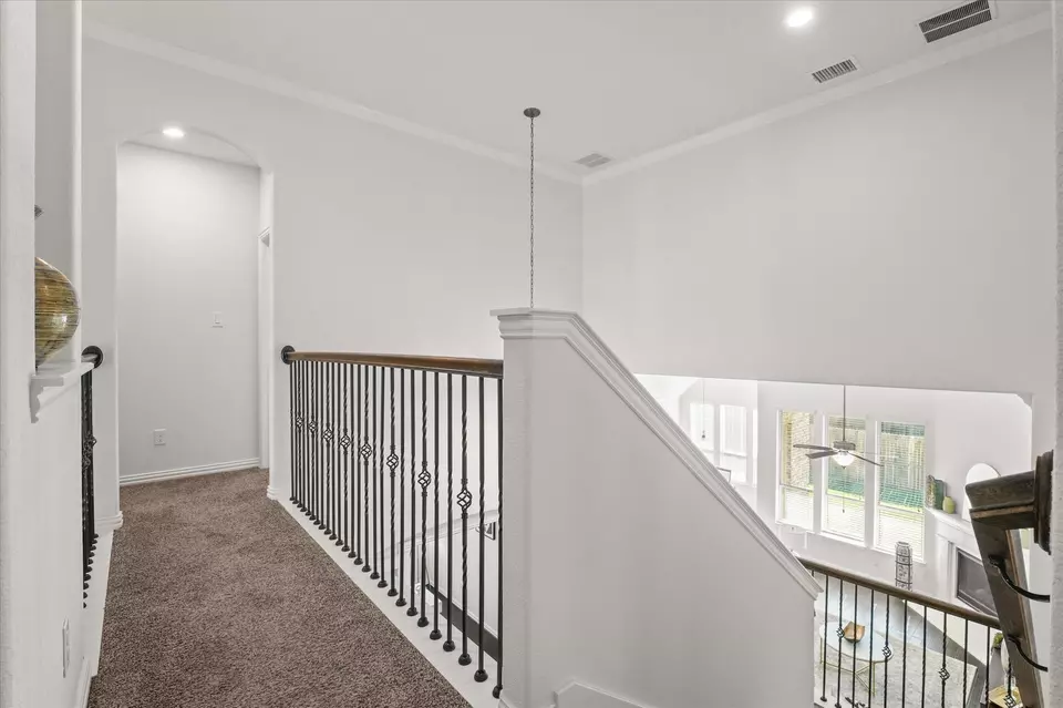 Entry Way - 2310 Prairie Glen St, Lewisville, TX 75056 photo 5 of 9