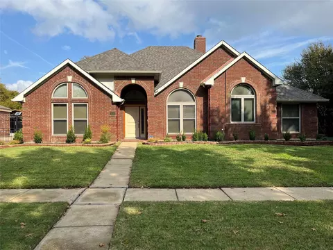 558 Winston St, Grand Prairie, TX 75052