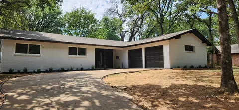 215 Cedar St, Mansfield, TX 76063