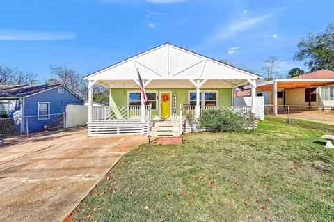 1207 W Bullock St, Denison, TX 75020
