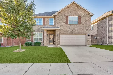 2216 Loreto Dr, Fort Worth, TX 76177