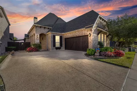 905 Royal Minister Blvd, Lewisville, TX 75056