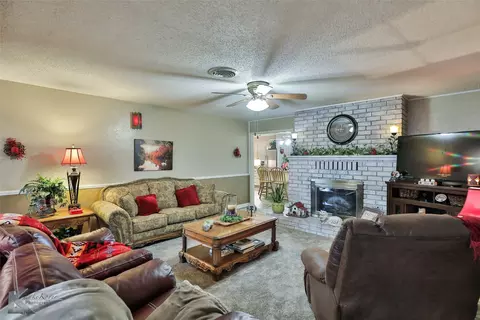 Living - 604 N 19th St, Haskell, TX 79521 photo 4 of 5