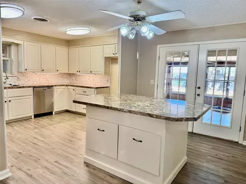 Kitchen - 604 N 19th St, Haskell, TX 79521 photo 3 of 6