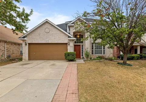 736 Fox Run Trl, Saginaw, TX 76179