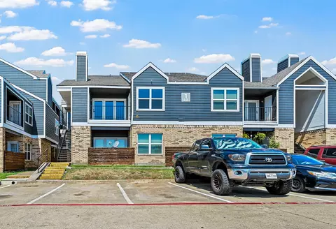 1441 Westmount Ave #212, Dallas, TX 75211