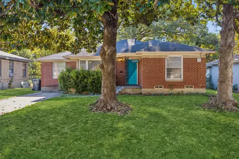 3208 James Dr, Dallas, TX 75227