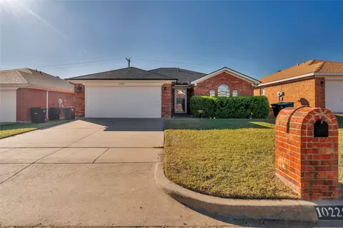 10225 Dallam Ln, Fort Worth, TX 76108