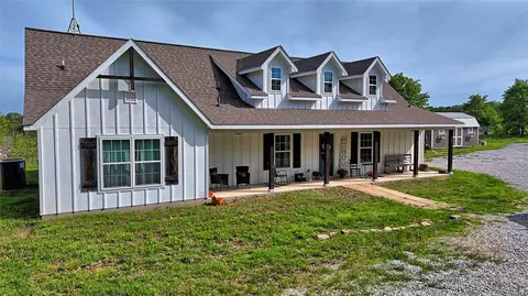 657 Pink Wilson Rd, Bowie, TX 76230