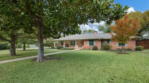4061 Creekdale Dr, Dallas, TX 75229