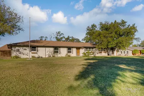 1318 Circle Dr, Abilene, TX 79602