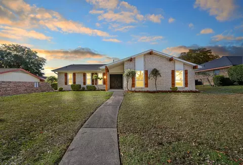 1211 Sequoia Dr, Desoto, TX 75115