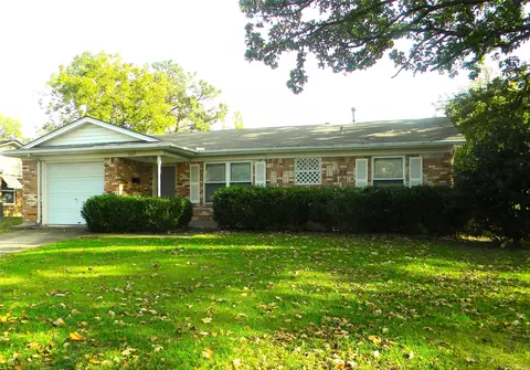 5829 Westhaven Dr, Fort Worth, TX 76132