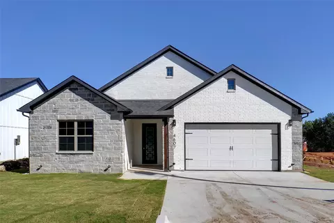4607 Eagle Nest Ct, Granbury, TX 76048