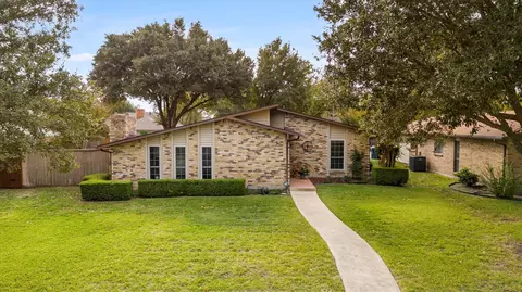 3306 Scott Dr, Rowlett, TX 75088 photo 4
