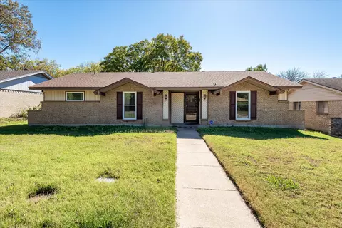 634 E Cherry St, Duncanville, TX 75116