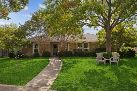 2327 Woodglen Dr, Richardson, TX 75082