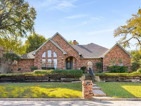 1100 Cedarbrook Dr, Arlington, TX 76006