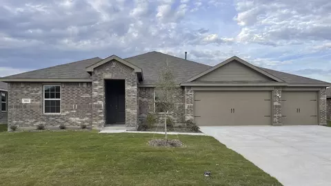 214 Roughrider Trl, Nevada, TX 75173
