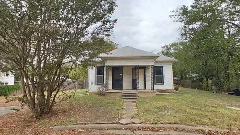 205 Smith St, Hillsboro, TX 76645